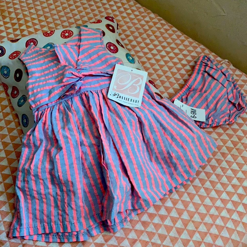 Baby girl size 6-9 months brand new dress
